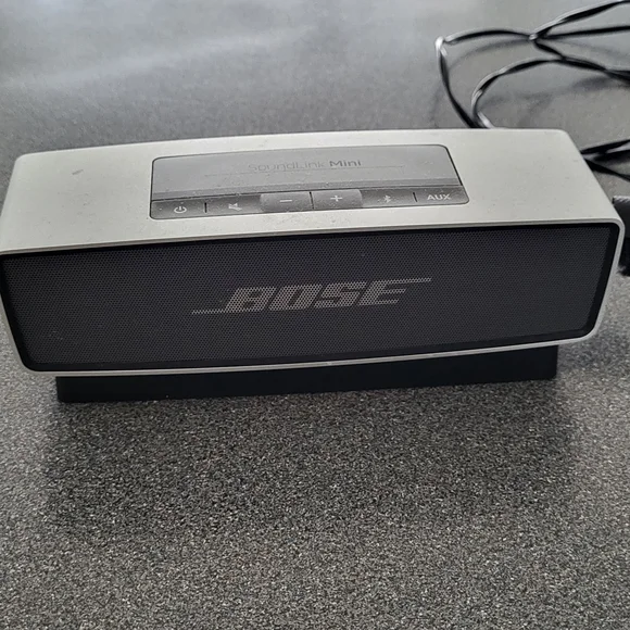 Bose SoundLink Mini Bluetooth Speaker - Gray and Black